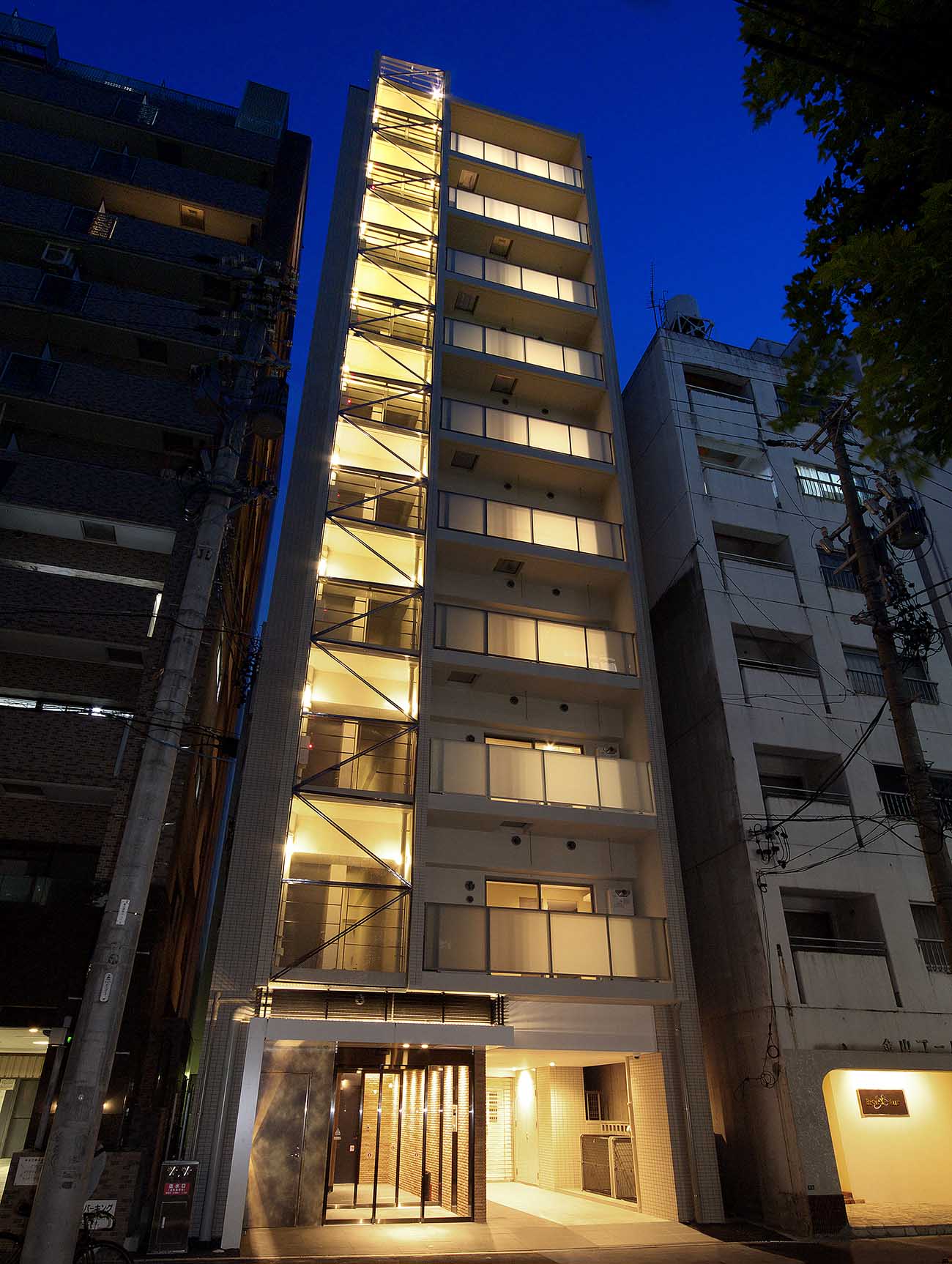 REGARO KANAYAMA Sta.